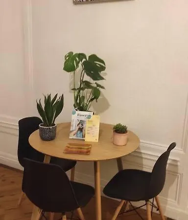 Grand Studio Centre-ville Zen & Vivant アパート *