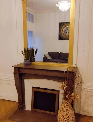 Apartment Grand Studio Centre-ville Zen & Vivant *